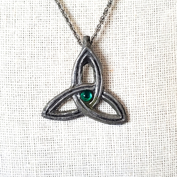 SOLD Fellowship Foundry Pewter Celtic Knot Triquetra Green Cabochon Pendant - Picture 1 of 4
